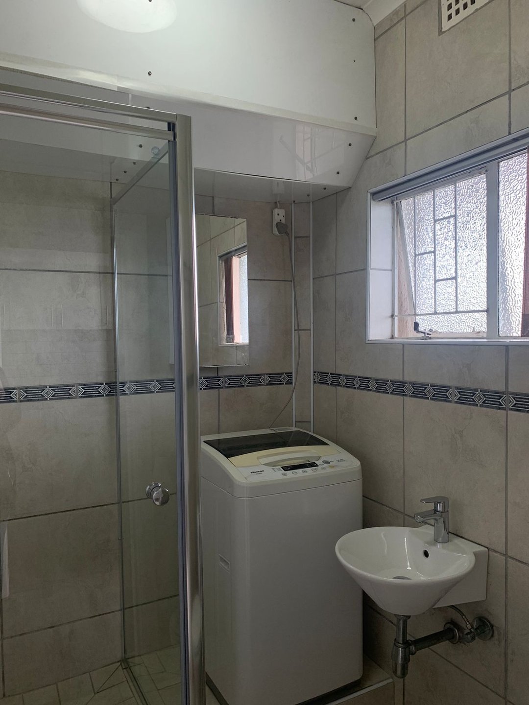 To Let 1 Bedroom Property for Rent in Rondebosch Western Cape